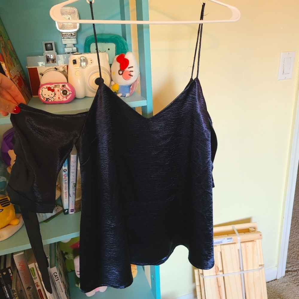 silence + noise cold shoulder satin blouse L